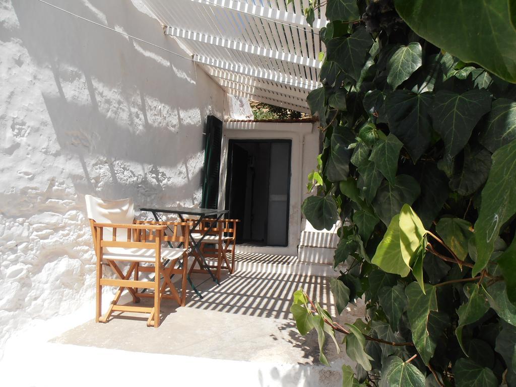 Hidesign Athens Traditional Stone House In Kea's Port Holiday home